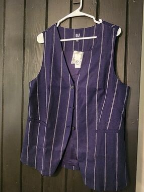 GAP Striped Navy and White Sleeveless Blazer Vest